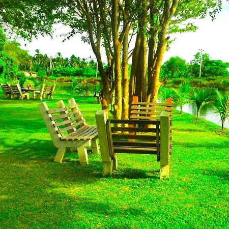 Canal Side Safari Resort Удавалаве Экстерьер фото