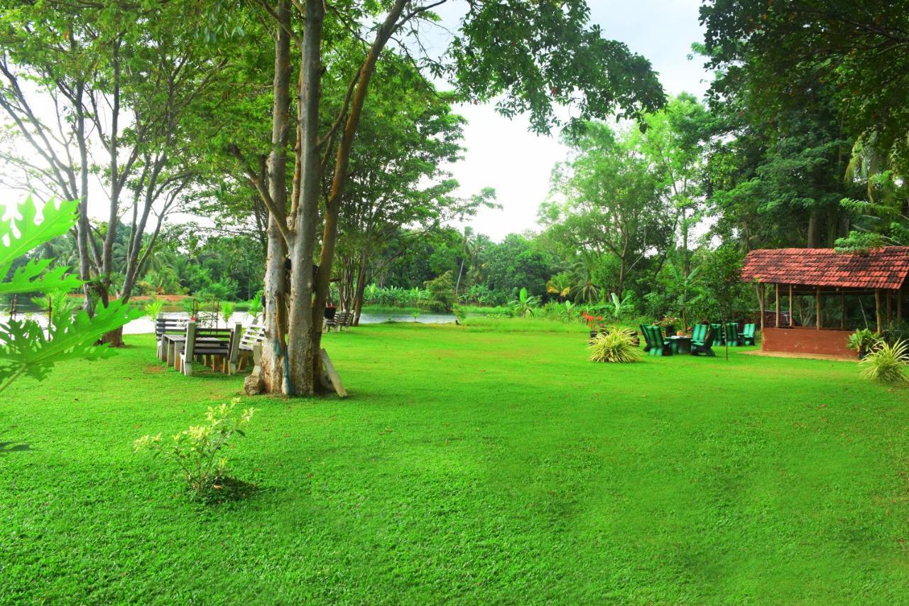 Canal Side Safari Resort Удавалаве Экстерьер фото