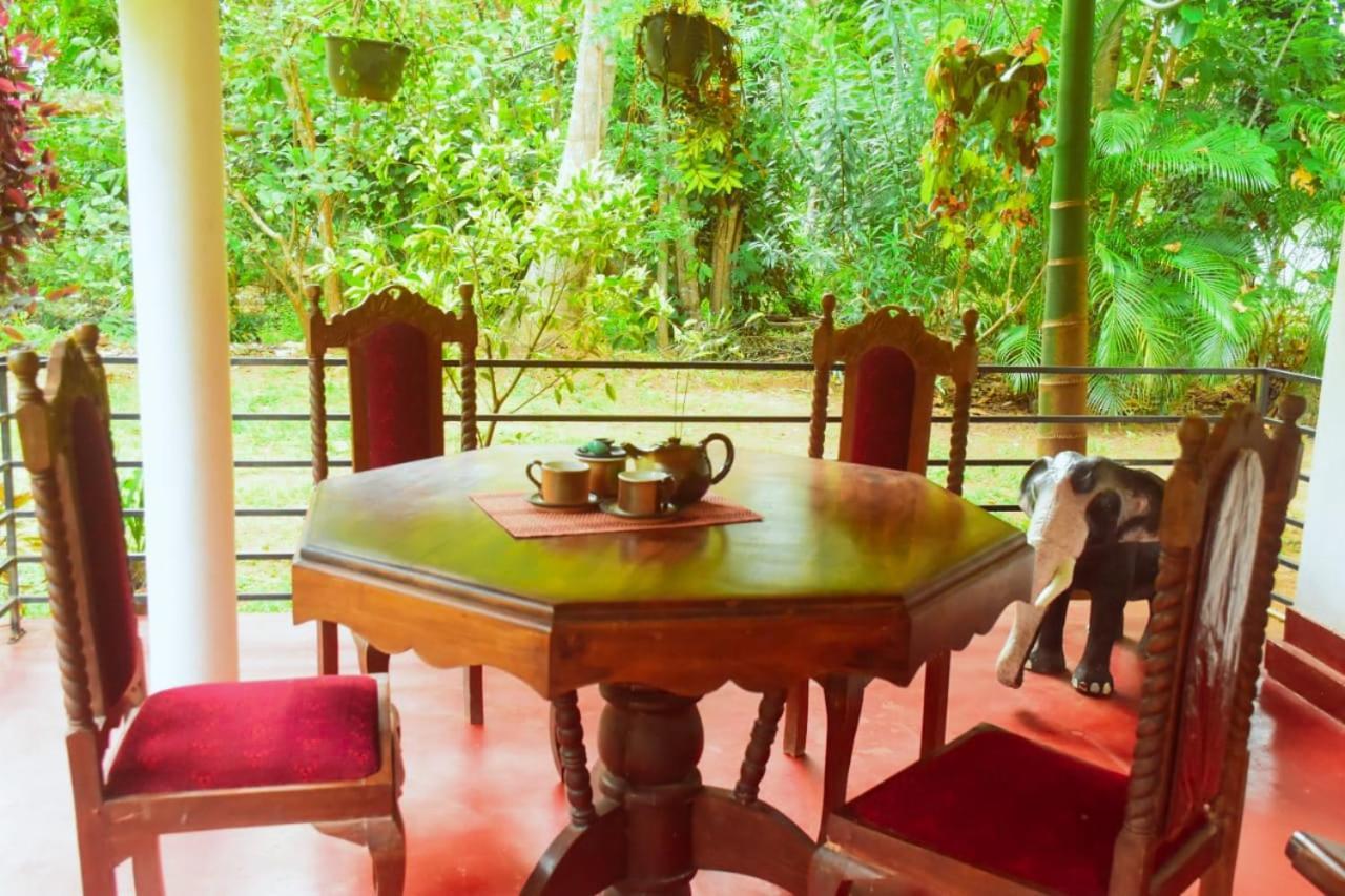 Canal Side Safari Resort Удавалаве Экстерьер фото