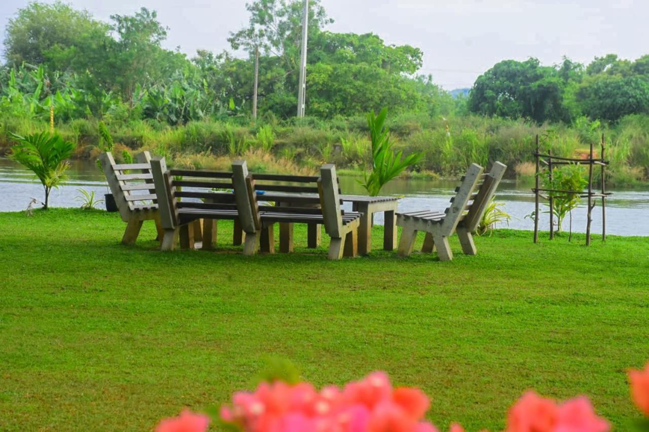 Canal Side Safari Resort Удавалаве Экстерьер фото