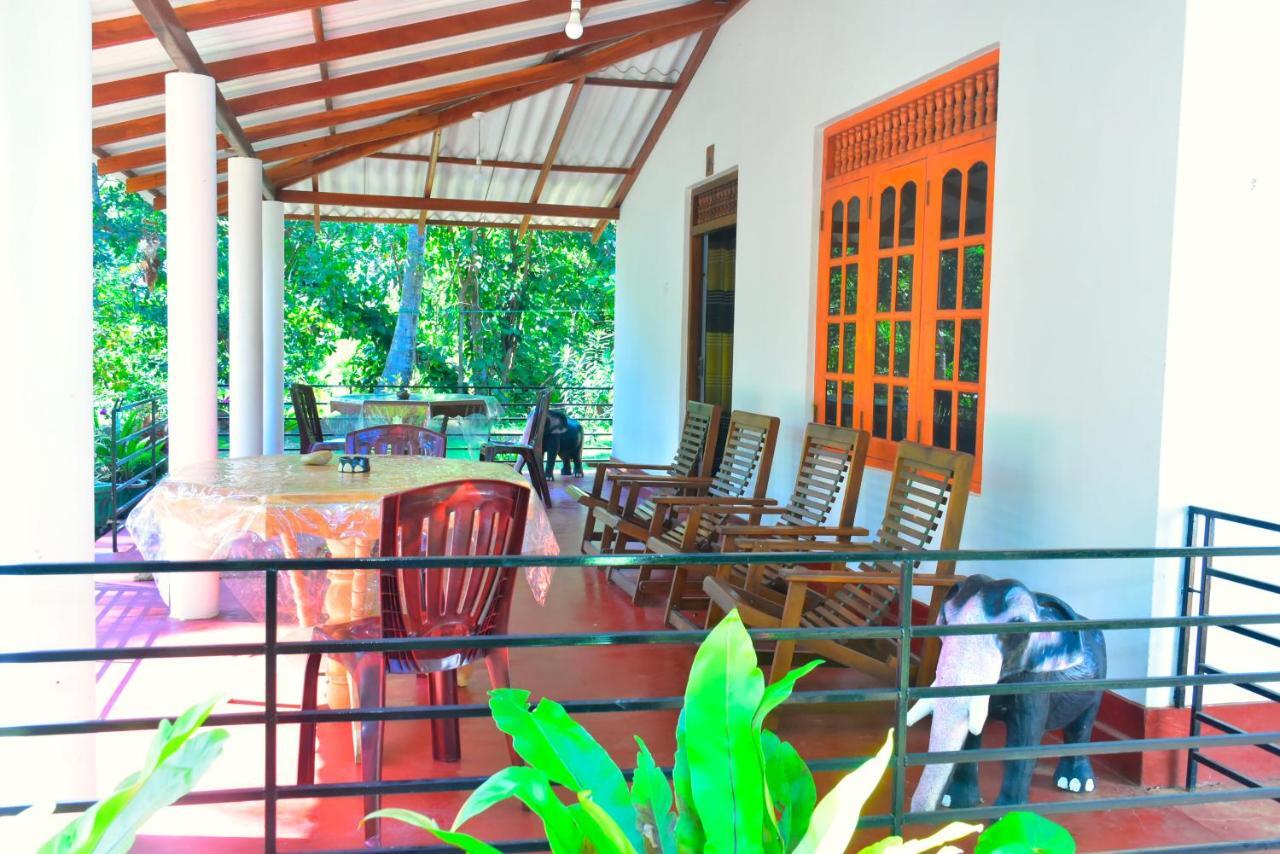 Canal Side Safari Resort Удавалаве Экстерьер фото
